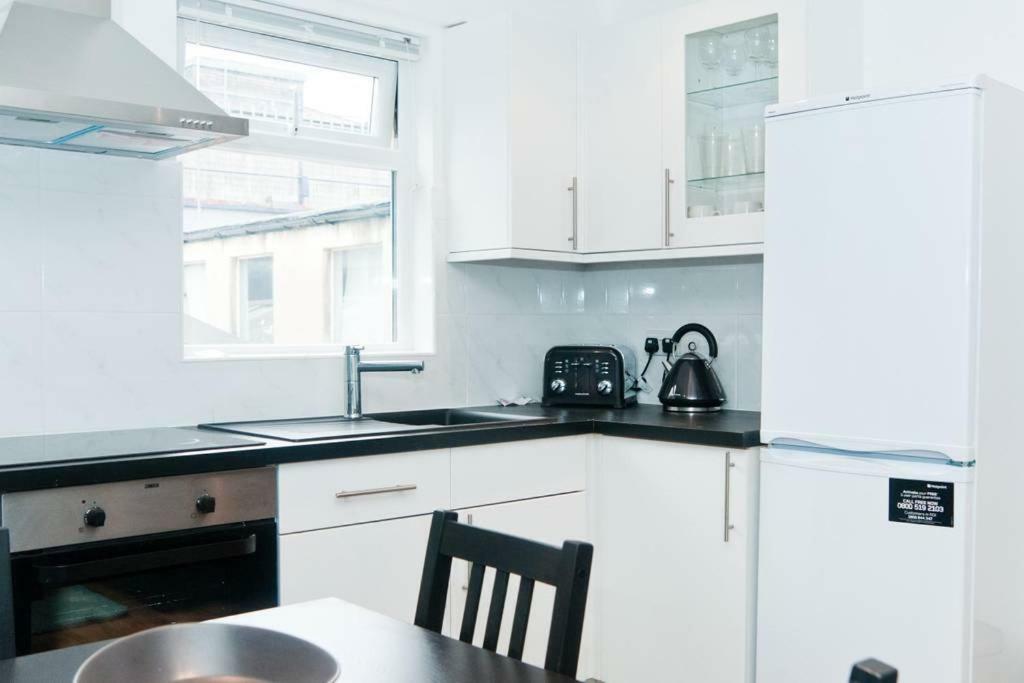 1Bd Apartment In Dalston Лондон Экстерьер фото